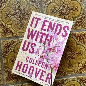 It Ends with Us by Colleen Hoover